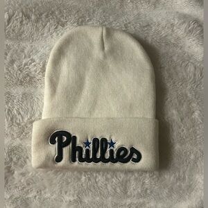 NWOT✨Phillies Beanie
